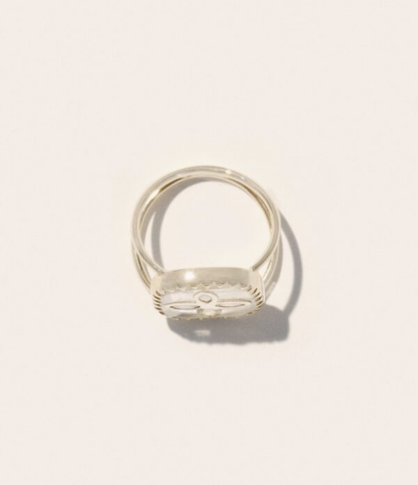 BAGUE BOWIE N°2 MOONSTONE PASCALE MONVOISIN
