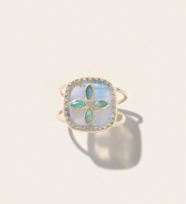 BAGUE BOWIE N°2 MOONSTONE PASCALE MONVOISIN