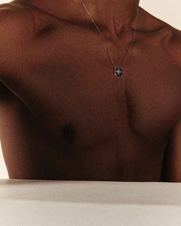 COLLIER BOWIE PASCALE MONVOISIN